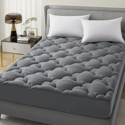 Quilted Bed Protection Pad - Breathable & Durable Mattress Topper